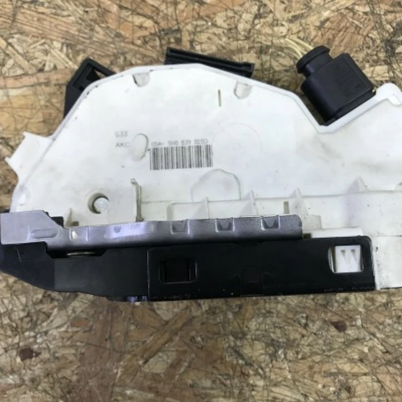 Iala broasca usa stanga spate / Volkswagen Passat CC 2012 / Caroserie, oglinzi si faruri