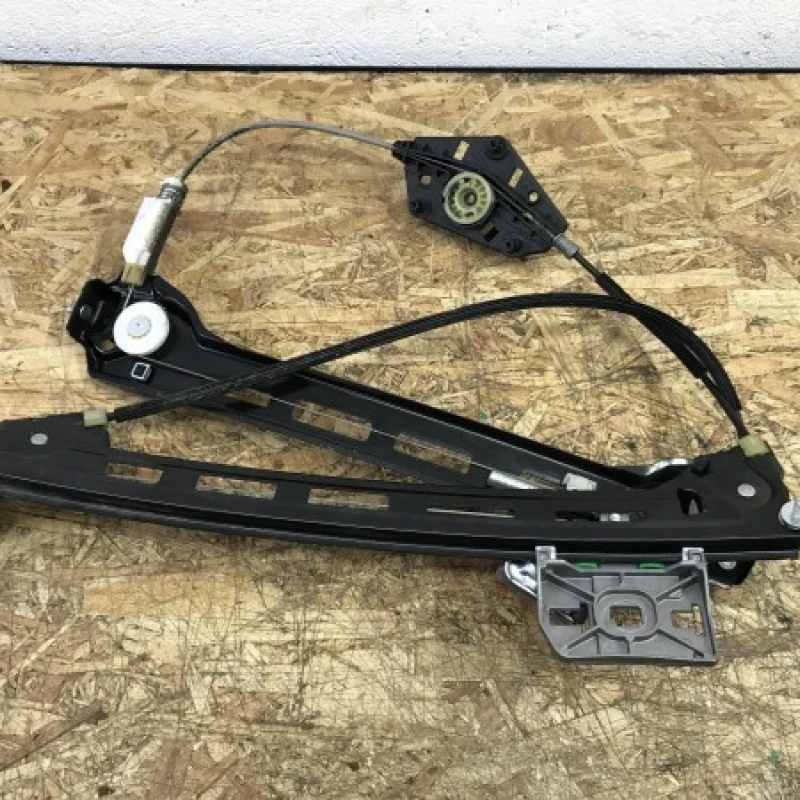 Macara geam stanga spate Volkswagen 