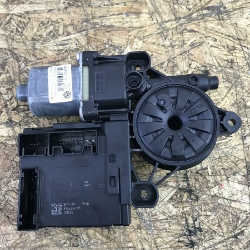 Modul confort usa dreapta fata / Volkswagen Passat B6 2010 / Caroserie, oglinzi si faruri