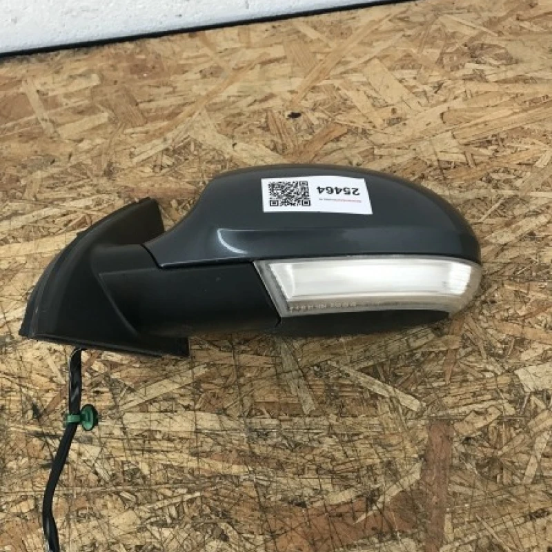 Oglinda stanga / Volkswagen Passat B6 2006 / Caroserie, oglinzi si faruri