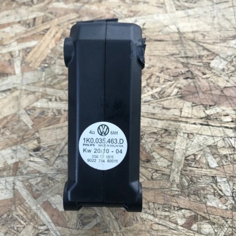 Amplificator audio / Volkswagen Golf MK6 2011 / Caroserie, oglinzi si faruri