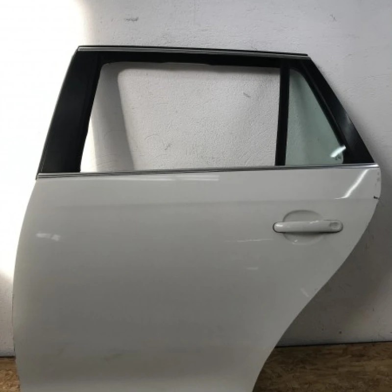 Usa stanga spate / Volkswagen Golf MK6 2011 / Caroserie, oglinzi si faruri
