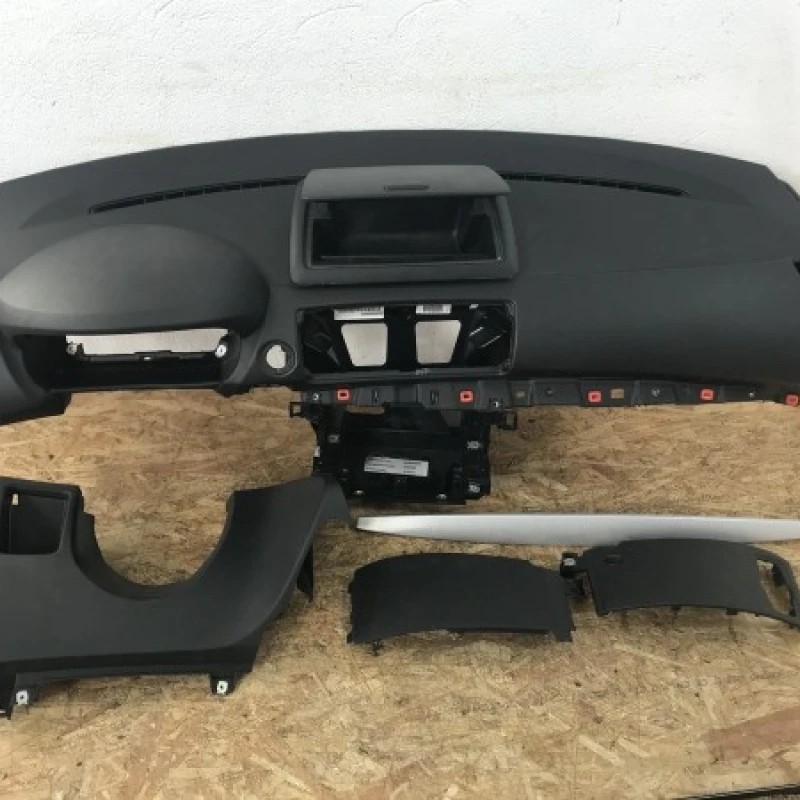 Plansa bord BMW Seria 1 E87 LCI 2009