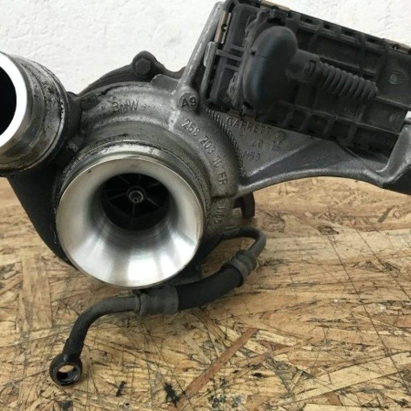Turbosuflanta turbina / BMW Seria 1 E87 LCI 2009 / Motor, racire si evacuare