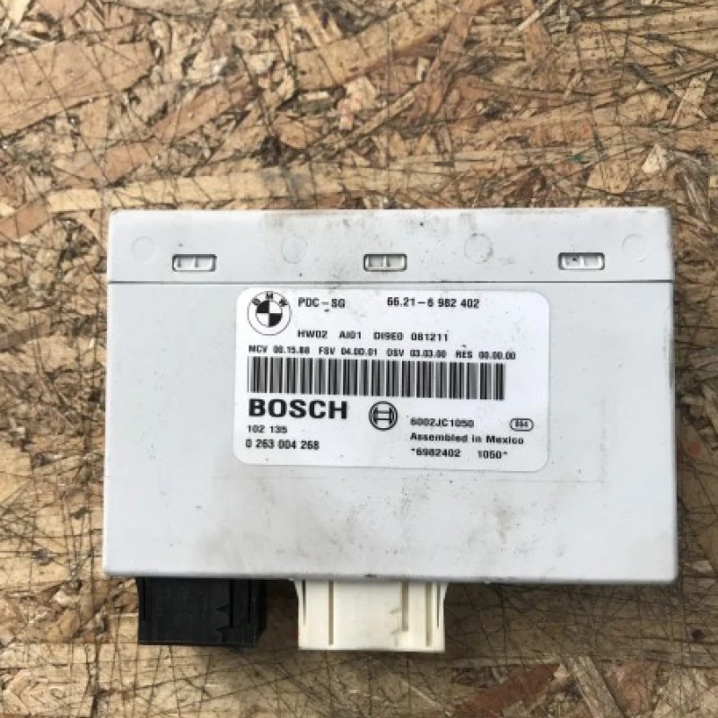 Modul PDC senzori parcare BMW Seria 1 E87 LCI 2009