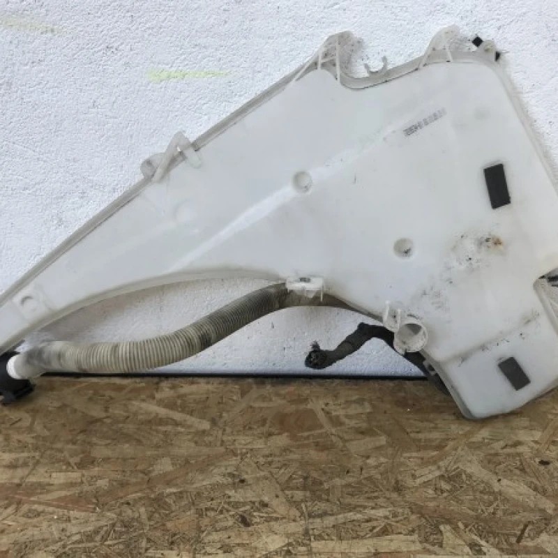 Vas lichid parbriz BMW Seria 1 E87 LCI 2009