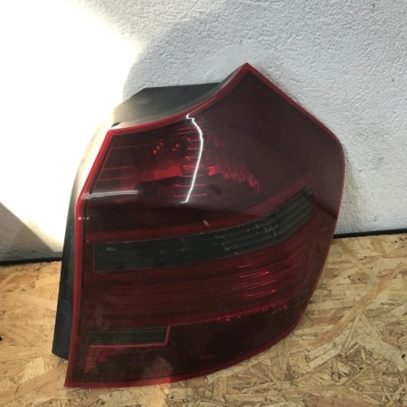 Stop dreapta / BMW Seria 1 E87 LCI 2009 / Caroserie, oglinzi si faruri