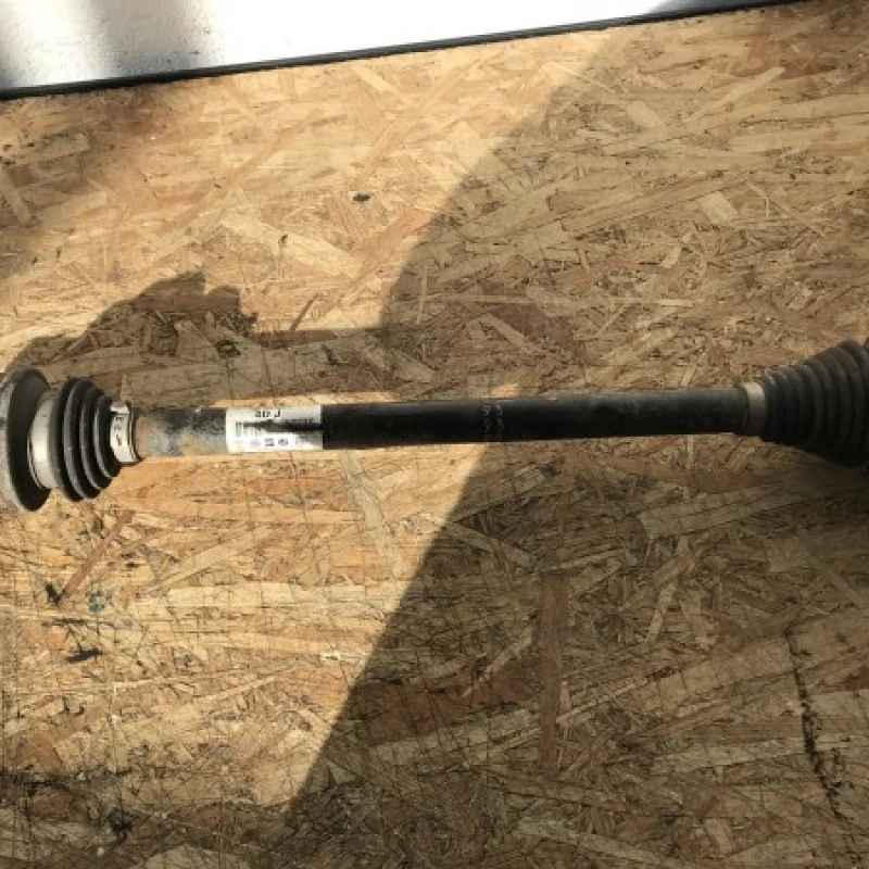 Planetara dreapta spate / Volkswagen Passat B6 2010 / Directie si suspensie