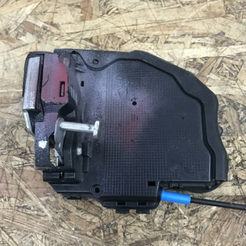 Iala broasca usa dreapta spate / Toyota Avensis T27 2010 / Caroserie, oglinzi si faruri