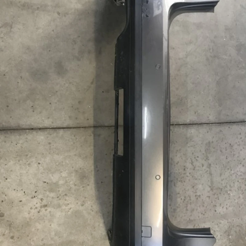 Bara spate cu senzori de parcare / Volkswagen Passat B6 2006 / Caroserie, oglinzi si faruri