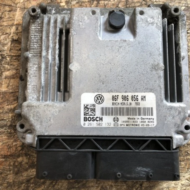 Calculator motor ECU Volkswagen 