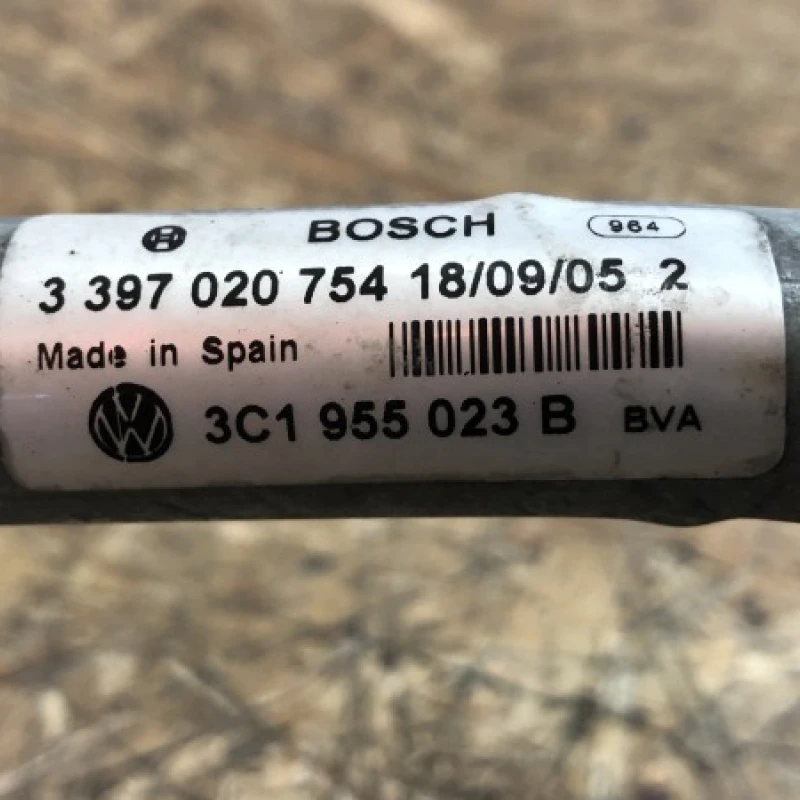 Ansamblu stergator fata cu motoras / Volkswagen Passat B6 2006 / Caroserie, oglinzi si faruri