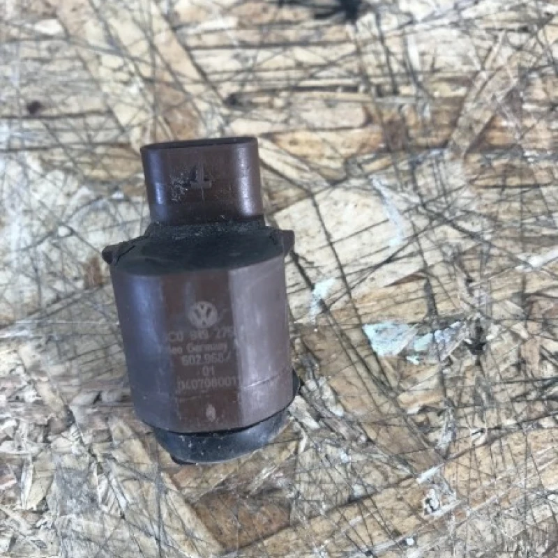Senzor parcare / Volkswagen Passat B6 2006 / Audio si electronice