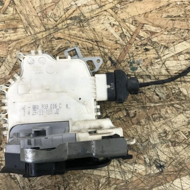 Iala broasca usa dreapta spate / Audi Q5 8R 2012 / Caroserie, oglinzi si faruri