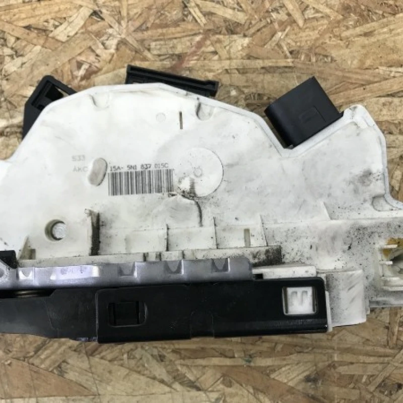 Iala broasca usa stanga fata Volkswagen 