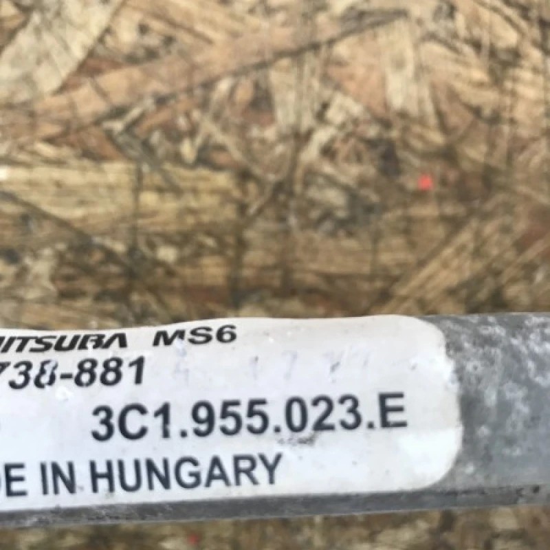 Ansamblu stergatoare cu motoras / Volkswagen Passat B6 2008 / Caroserie, oglinzi si faruri
