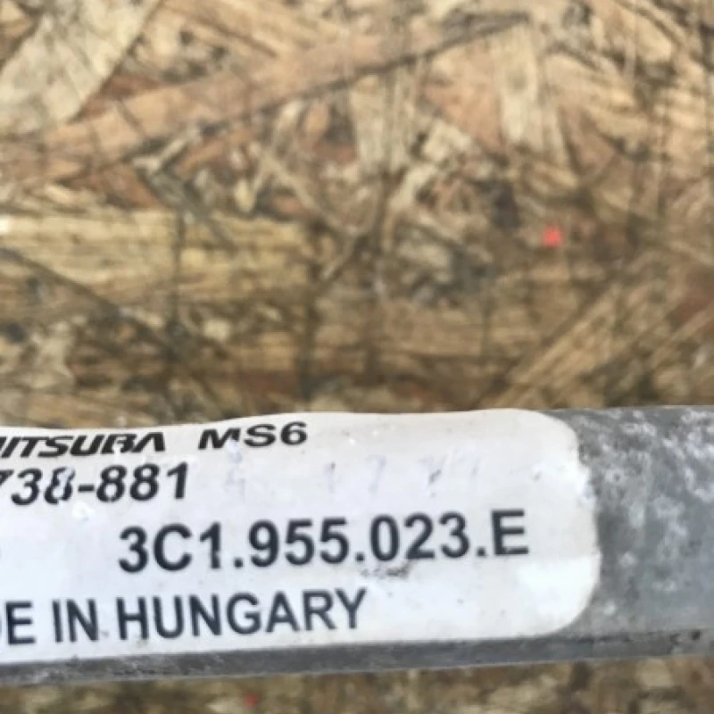 Ansamblu stergatoare cu motoras / Volkswagen Passat B6 2008 / Caroserie, oglinzi si faruri