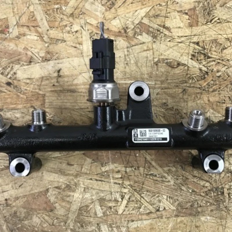 Rampa injectoare / Ford Mondeo MK4 2012 / Motor, racire si evacuare