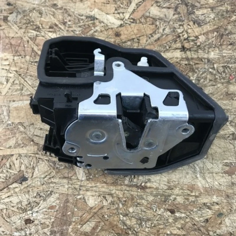 Iala broasca usa dreapta spate BMW 