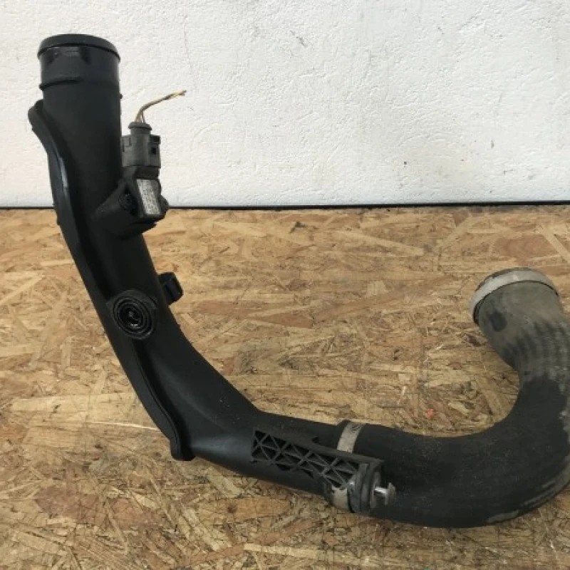 Tub intercooler Volkswagen Passat B6 2010
