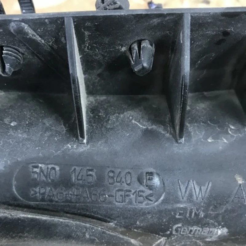 Tub intercooler / Volkswagen Passat B6 2010 / Motor, racire si evacuare