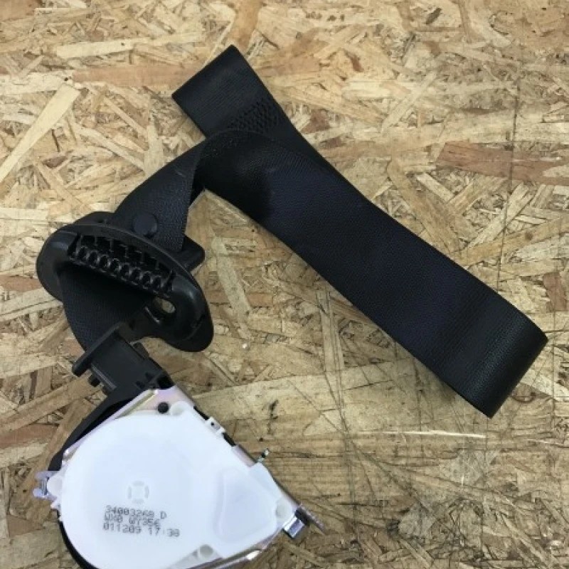 Centura dreapta fata BMW Seria 1 E82 2010