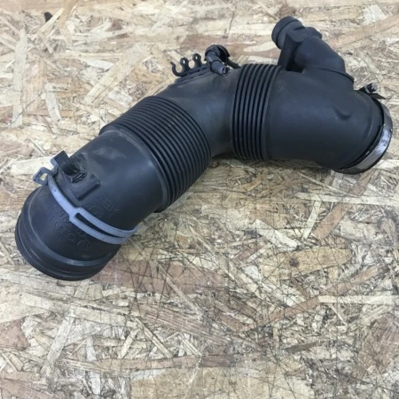 Tub intercooler / Volkswagen Golf MK6 2011 / Altele