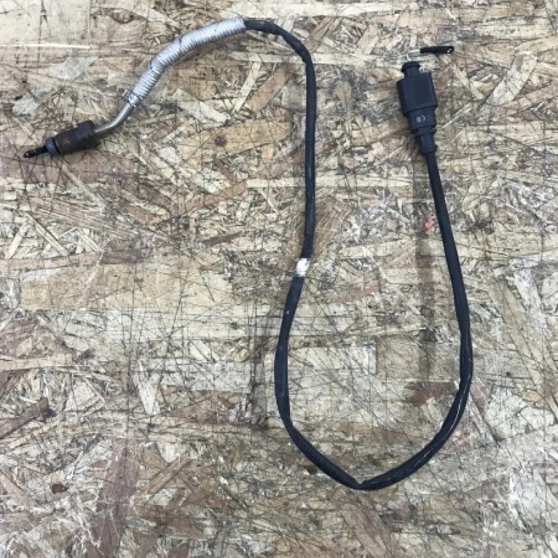 Senzor temperatura gaze / Volkswagen Golf MK6 2011 / Audio si electronice