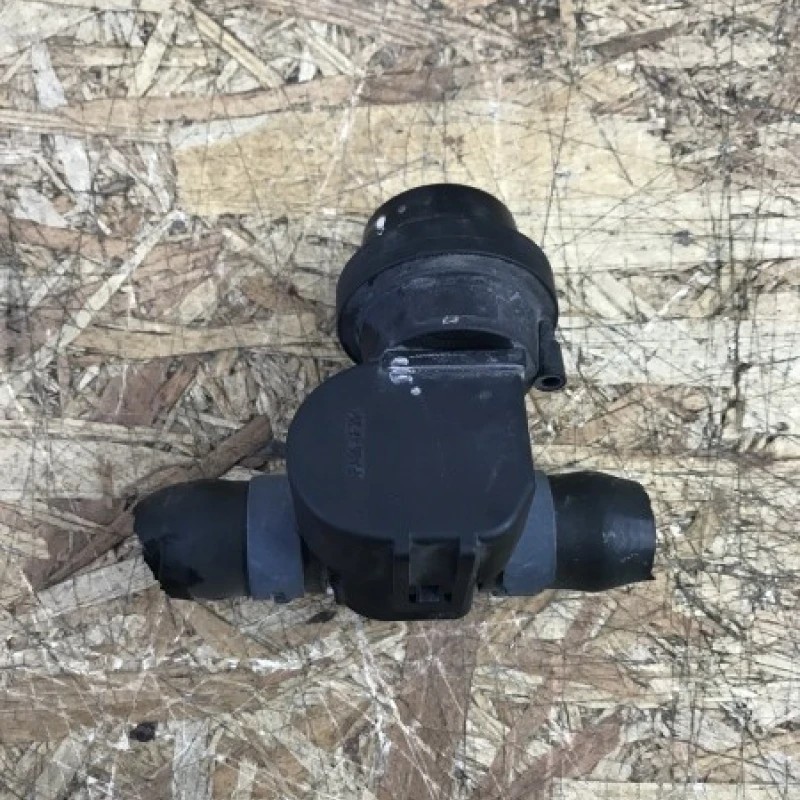 Supapa racire apa / Audi Q5 8R 2012 / Motor, racire si evacuare