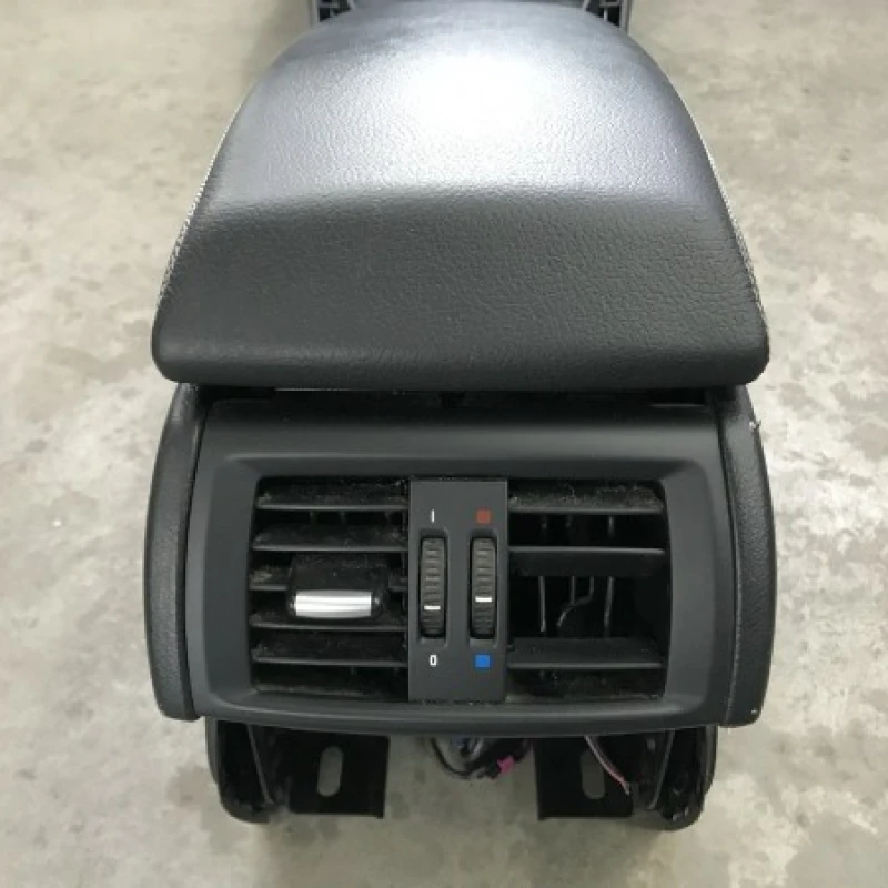 Cotiera centrala / BMW X3 F25 2012 / Interior