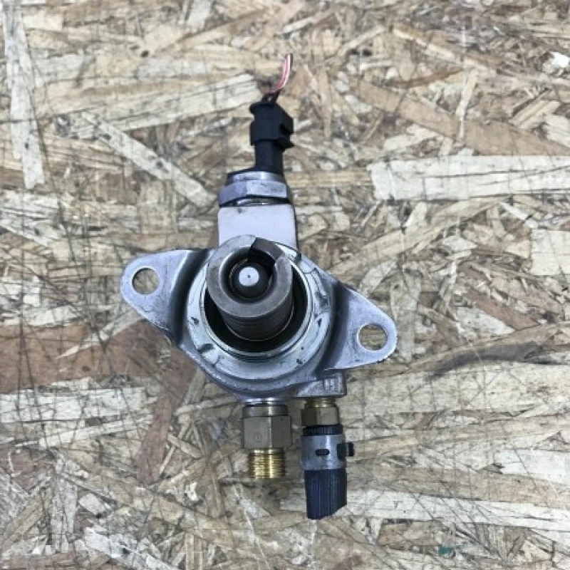 Pompa de carburant injectie Volkswagen 