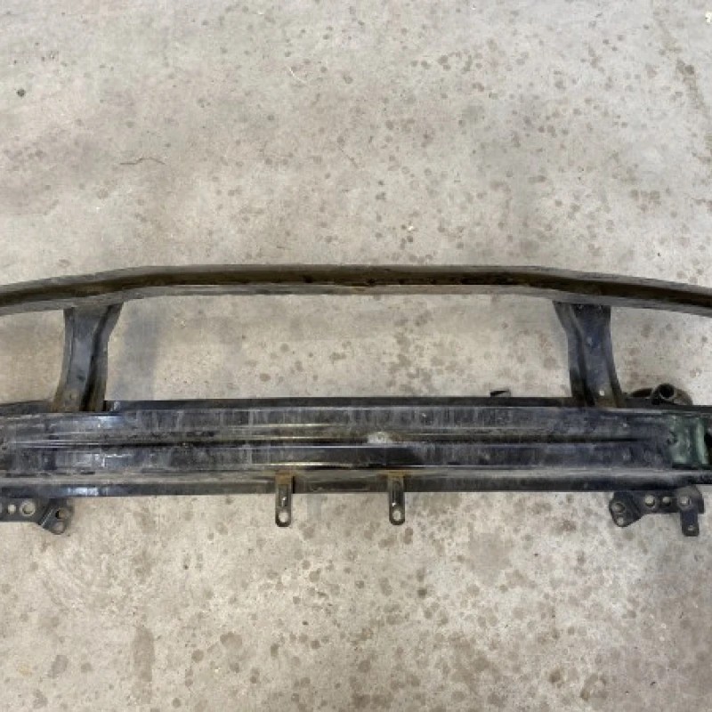 Armatura intaritura bara fata Volkswagen Passat B6 2010