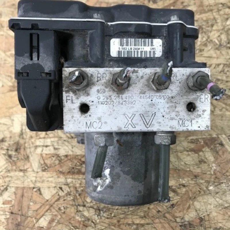 Pompa ABS / Toyota Avensis T27 2010 / Motor, racire si evacuare