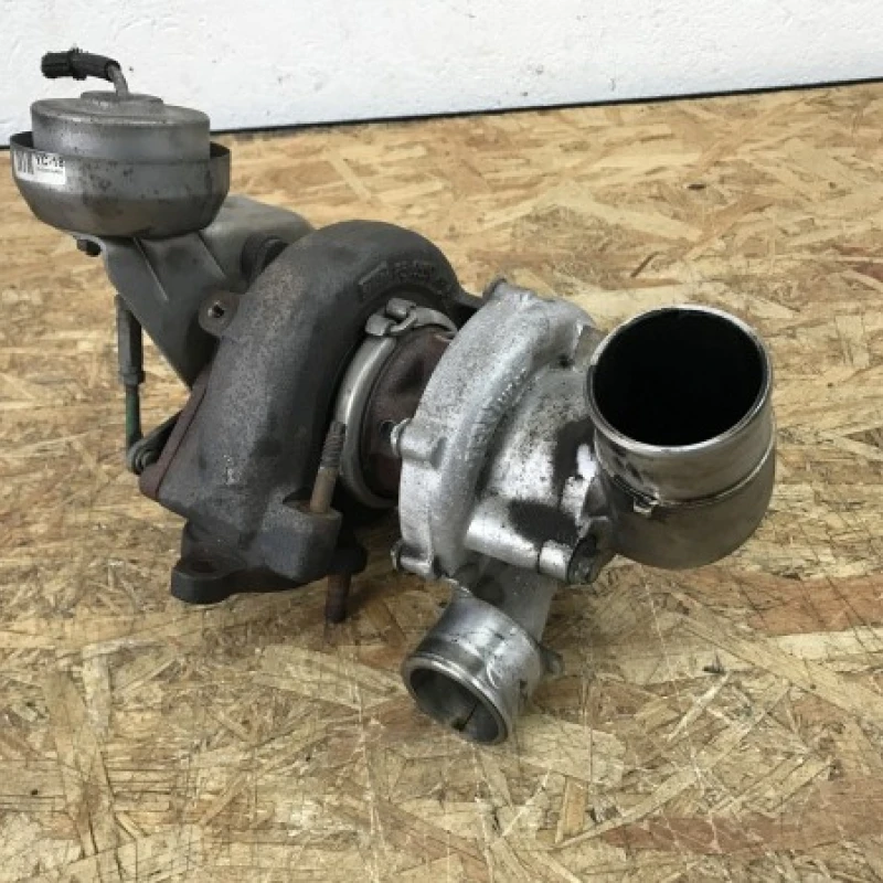 Turbosuflanta turbina / Toyota Avensis T27 2010 / Motor, racire si evacuare