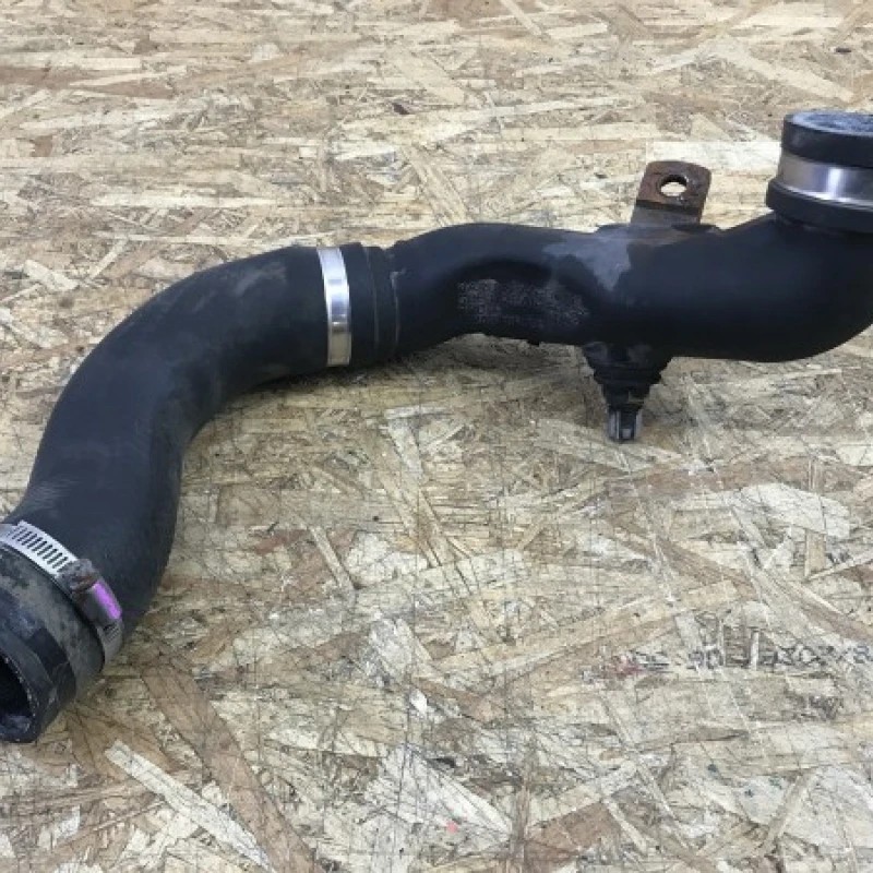 Tub intercooler Toyota Avensis T27 2010