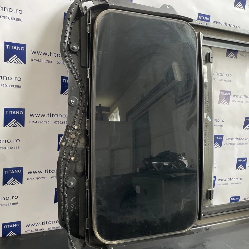 Trapa / Land Rover Range Rover Sport Range Rover Sport 2011 / Caroserie, oglinzi si faruri