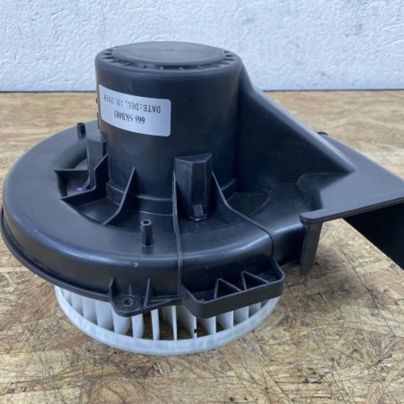 Ventilator bord / Volkswagen Polo 6R 2011 / Climatizare