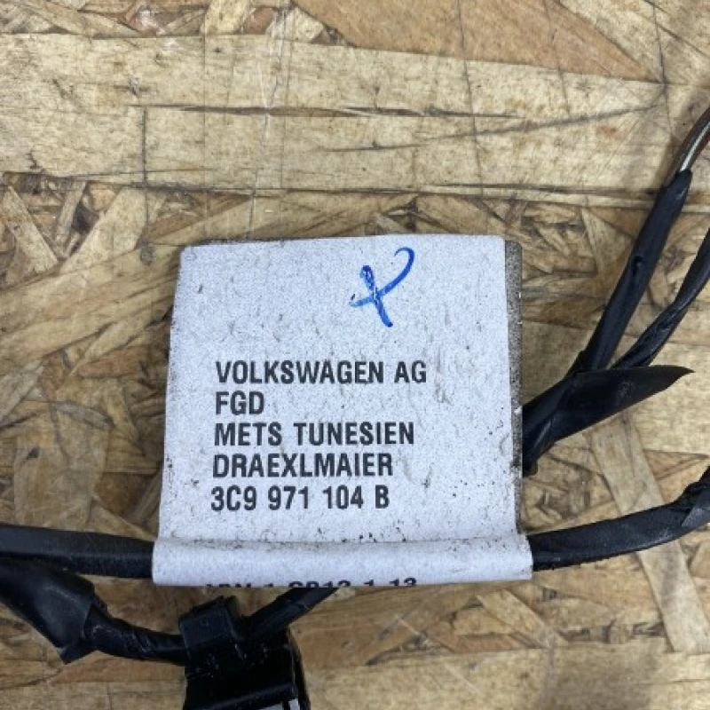 Instalatie senzori parcare spate / Volkswagen Passat B6 2008 / Audio si electronice