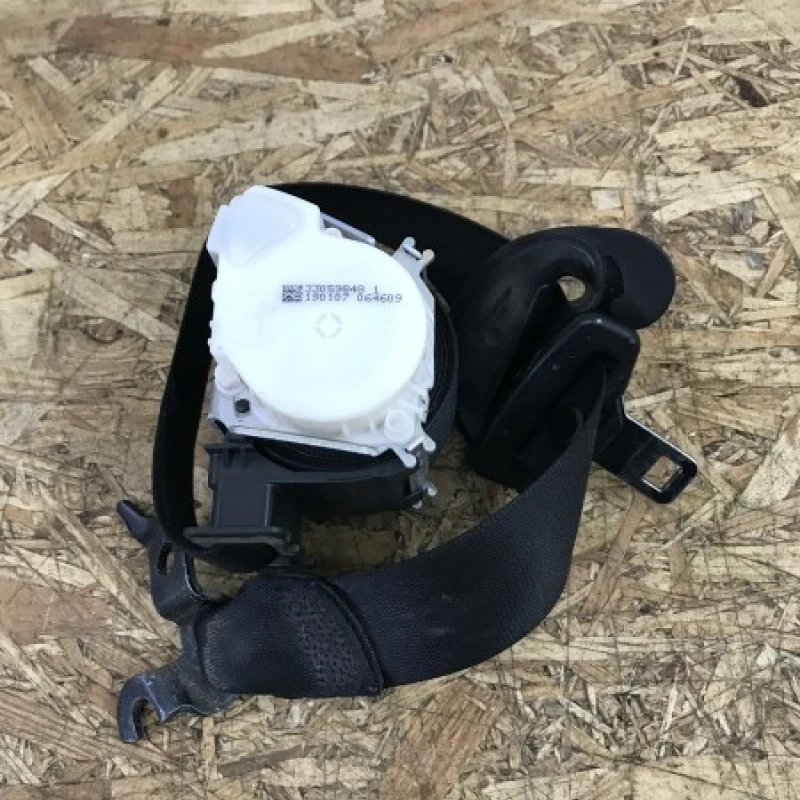 Centura siguranta dreapta BMW 