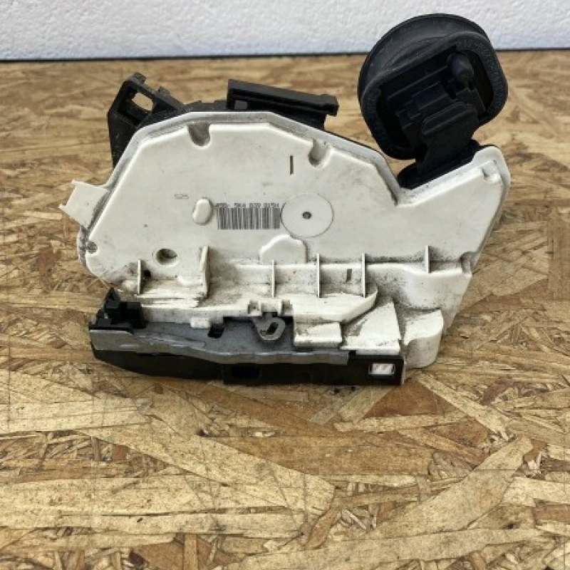 Iala broasca usa stanga spate / Volkswagen Golf MK6 2010 / Caroserie, oglinzi si faruri