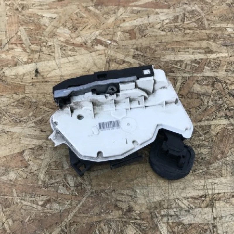 Iala broasca ua stanga dreapta spate Volkswagen Golf MK6 2010