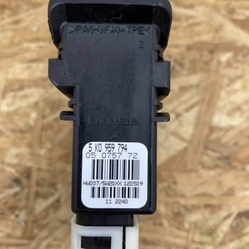 Modul confort usa dreapta spate / Volkswagen Golf MK6 2010 / Audio si electronice