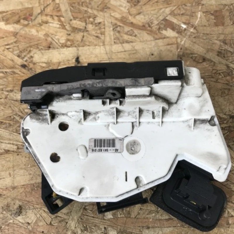 Iala broasca dreapta fata Volkswagen Golf MK6 2010