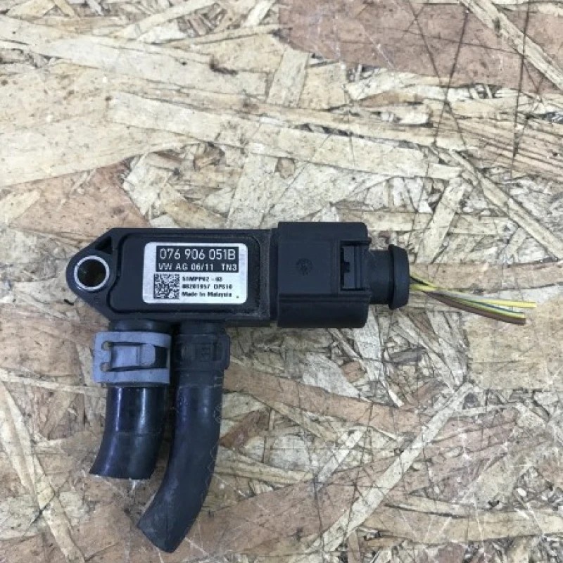 Senzor presiune gaze evacuare / Volkswagen Passat B7 2011 / Audio si electronice