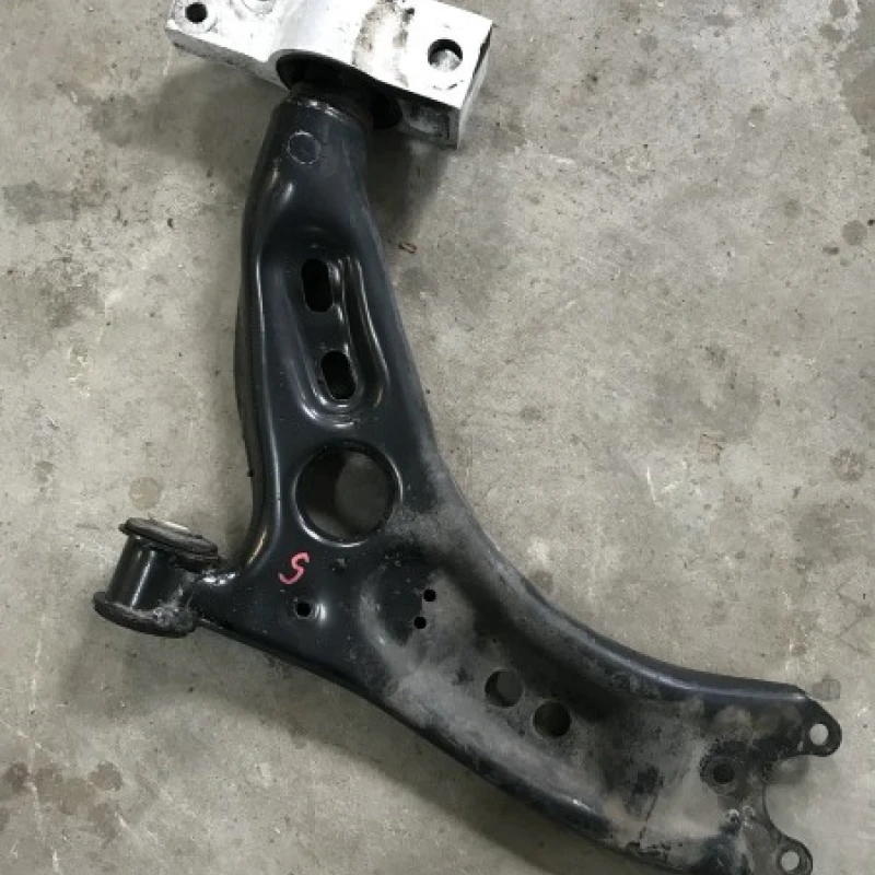 Brat suspensie stanga Volkswagen 