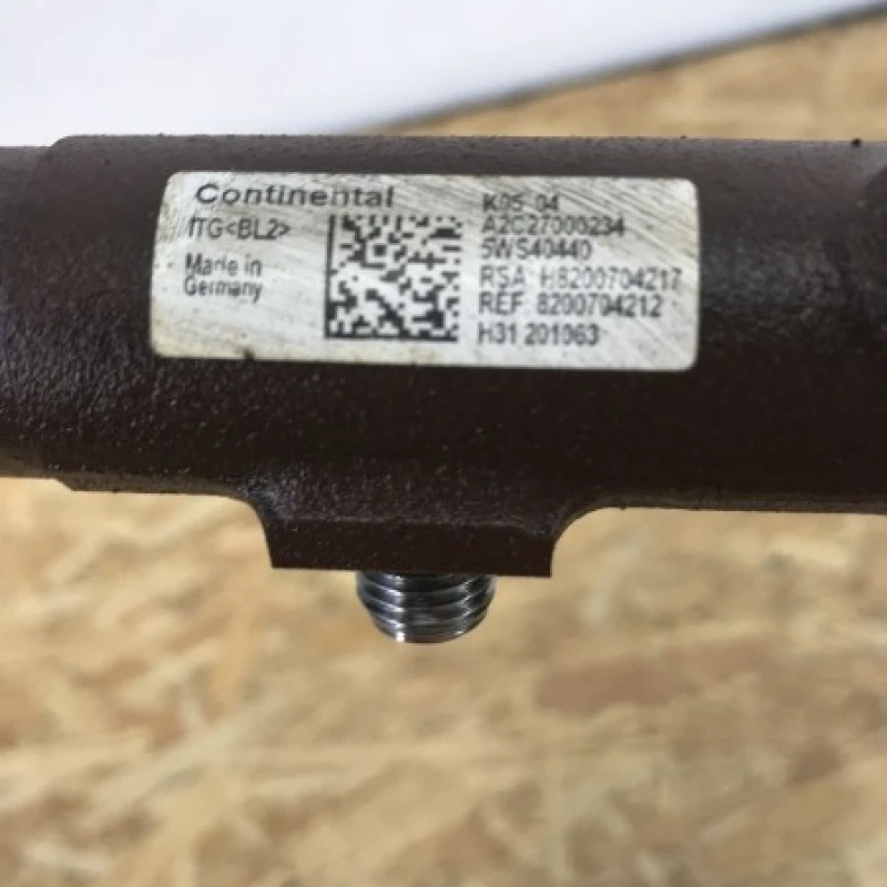 Rampa injectoare / Dacia Duster Duster I H79 2015 / Motor, racire si evacuare