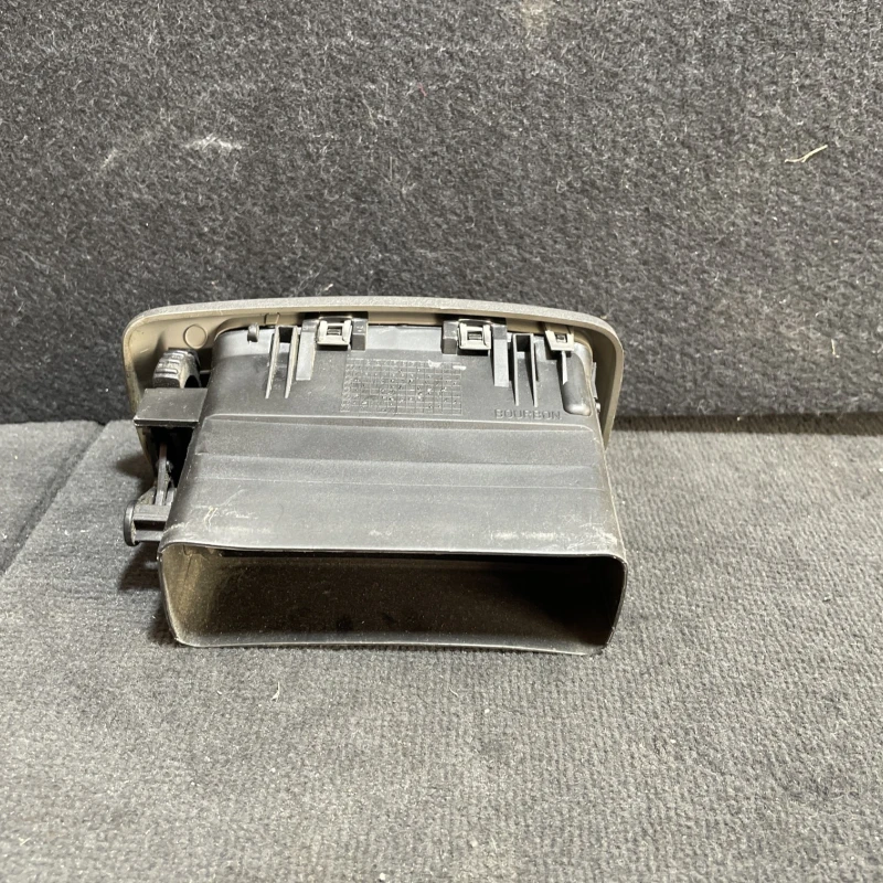 Grila aer bord / Opel Vivaro Vivaro A 2008 / Interior