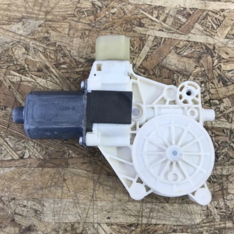 Motoras macara geam stanga fata / Ford Mondeo MK4 2012 / Audio si electronice