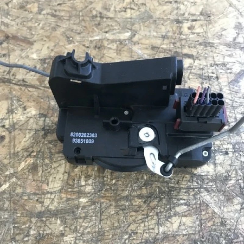 Iala broasca usa stanga spate / Opel Vivaro Vivaro A 2008 / Caroserie, oglinzi si faruri