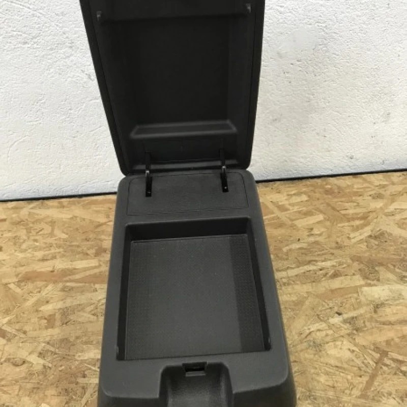 Cotiera centrala / Hyundai Santa Fe Santa Fe 2010 / Interior